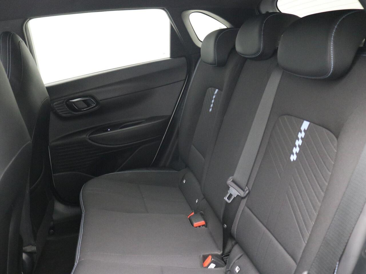 Hyundai I 20 N 1.6 N 204pk Handgeschakeld / Fabrieksgarantie tot 04-2028 / Dealer onderhouden / Achteruitrijcamera / Apple Carplay Android Auto / Cruise control / Parkeersensoren achter / Lichtmetalen wielen 18" /