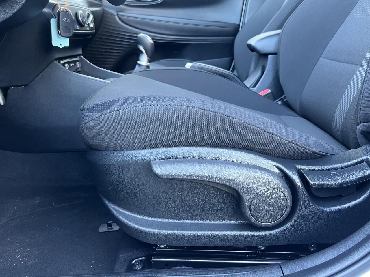 Hyundai I 20 1.0 T-GDI Comfort Smart | Apple Carplay / Android Auto | Navigatie | Cruise Control | Camera | Dode Hoek Bewaking | Lichtmetalen Velgen |