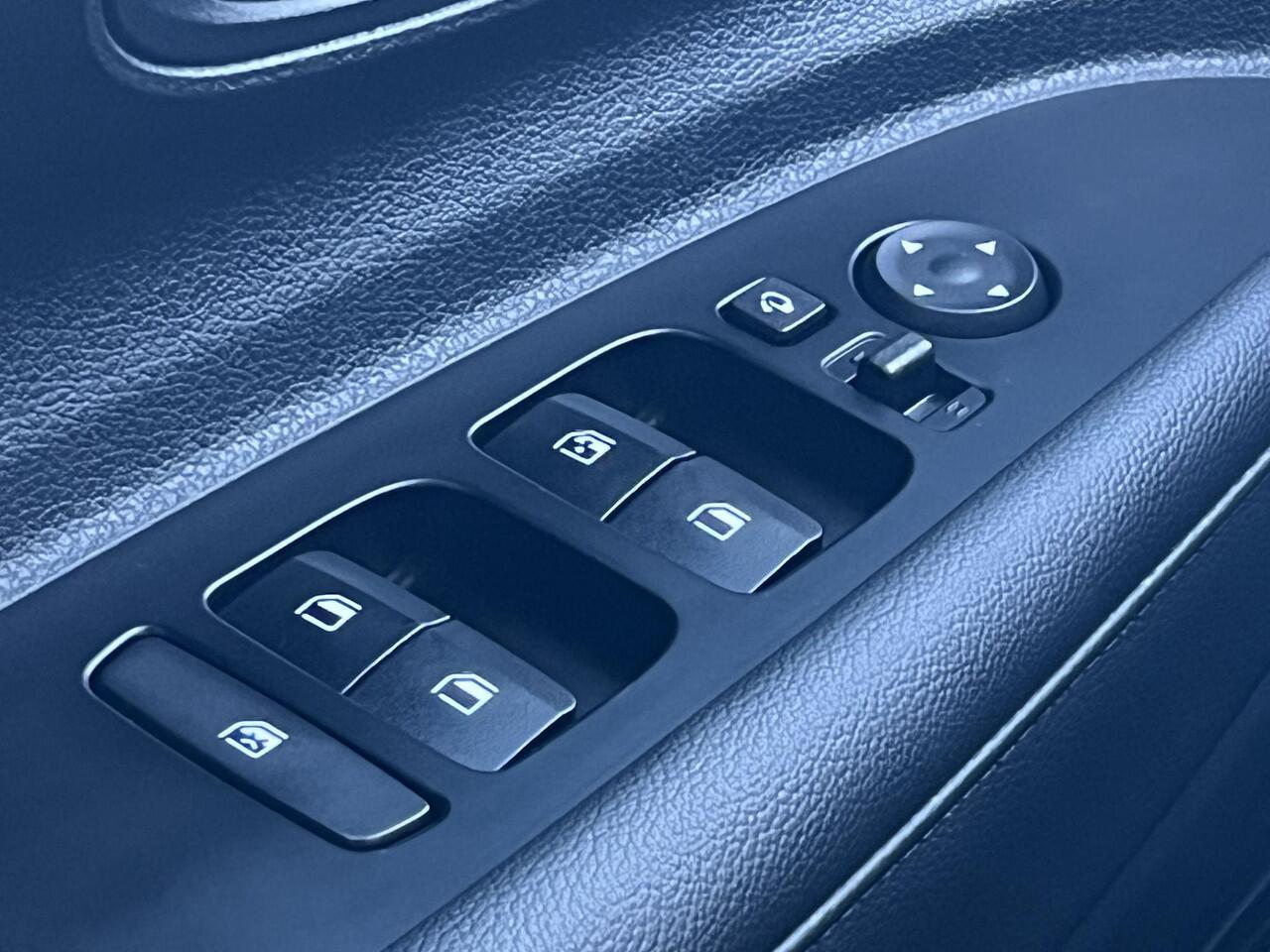 Hyundai I 20 1.0 T-GDI Comfort Smart | Apple Carplay / Android Auto | Navigatie | Cruise Control | Camera | Dode Hoek Bewaking | Lichtmetalen Velgen |