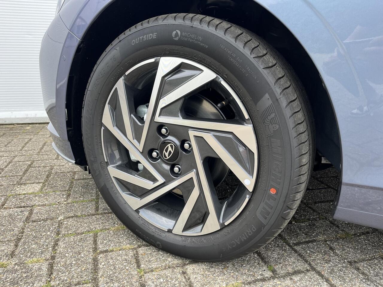 Hyundai I 20 1.0 T-GDI Premium / Apple Carplay/ Auto/voorstoelen verwarmd/ mica kleur (¤ 795) MG2 - Meta Blue Pearl /