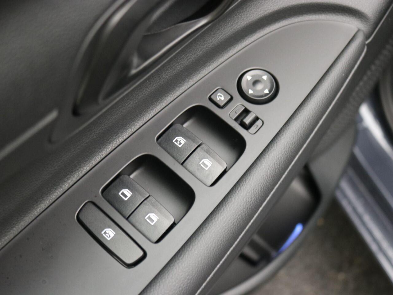 Hyundai I 20 1.0 T-GDI Comfort / ¤ 1.000,- Voordeel Op Nieuwprijs / Rijklaarprijs / Direct Leverbaar / Navigatie / Cruise control / Apple Carplay + Android Auto / Airco / LMV / Achteruitrijcamera /