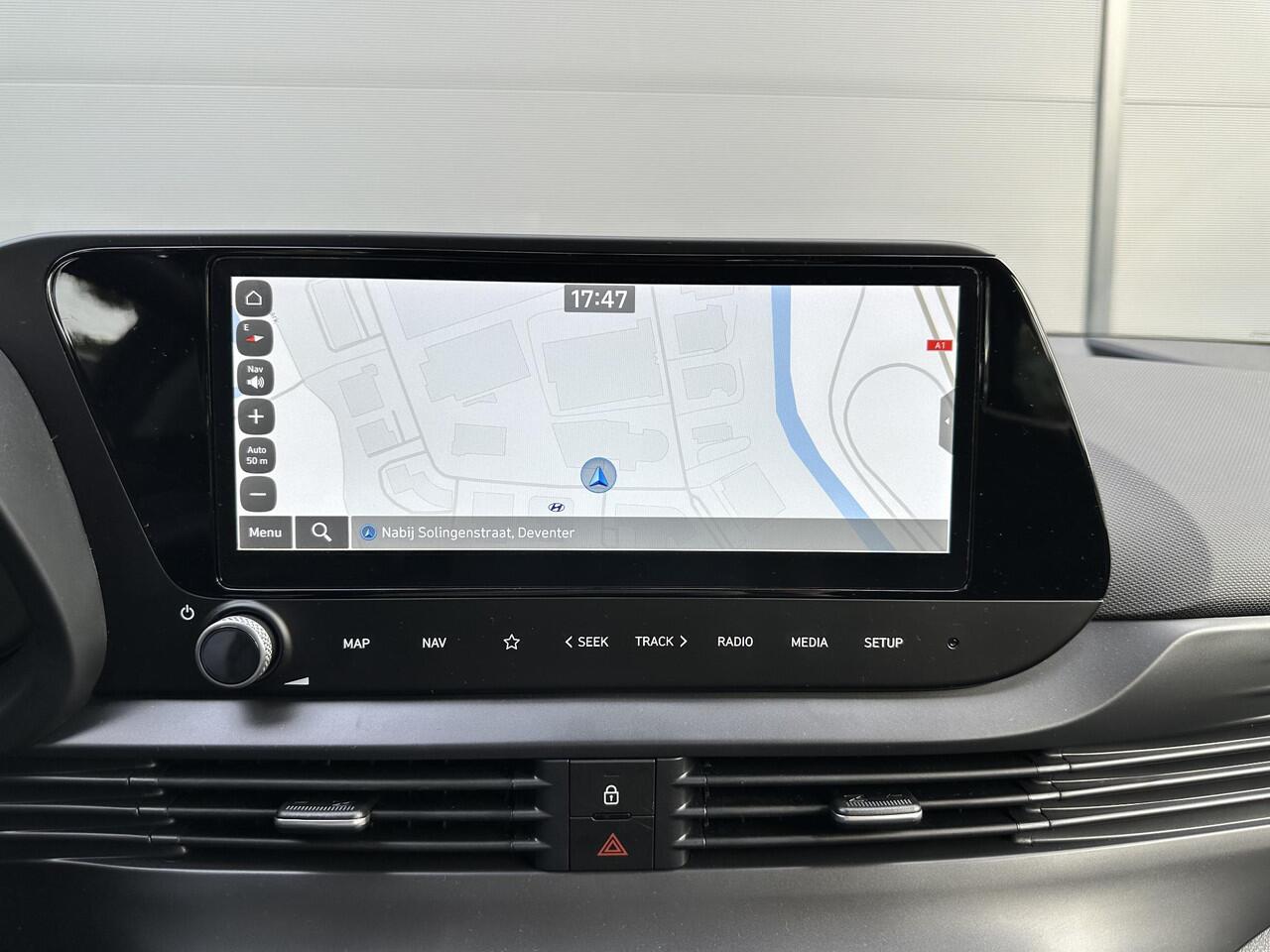 Hyundai I 20 1.0 T-GDI Comfort / Navigatie / Cruise / Elektrische Ramen V+A / Apple Carplay & Android Auto / 16'' LM Velgen /