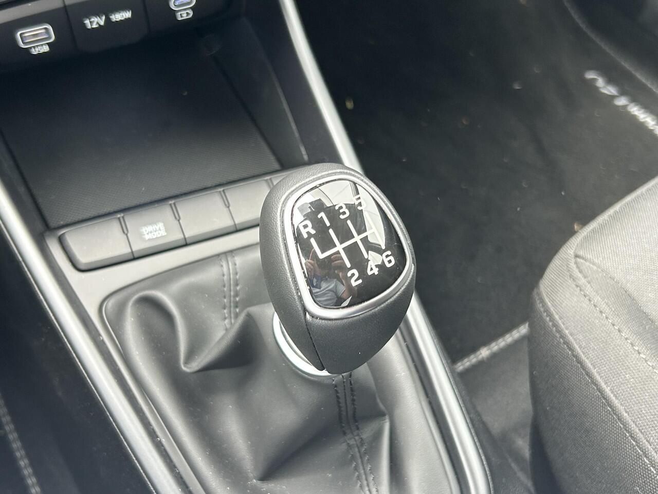 Hyundai I 20 1.0 T-GDI Comfort / Cruise / Elektrische Ramen V+A / Navigatie via Apple Carplay & Android Auto / 16'' LM Velgen / Achteruitrijcamera /