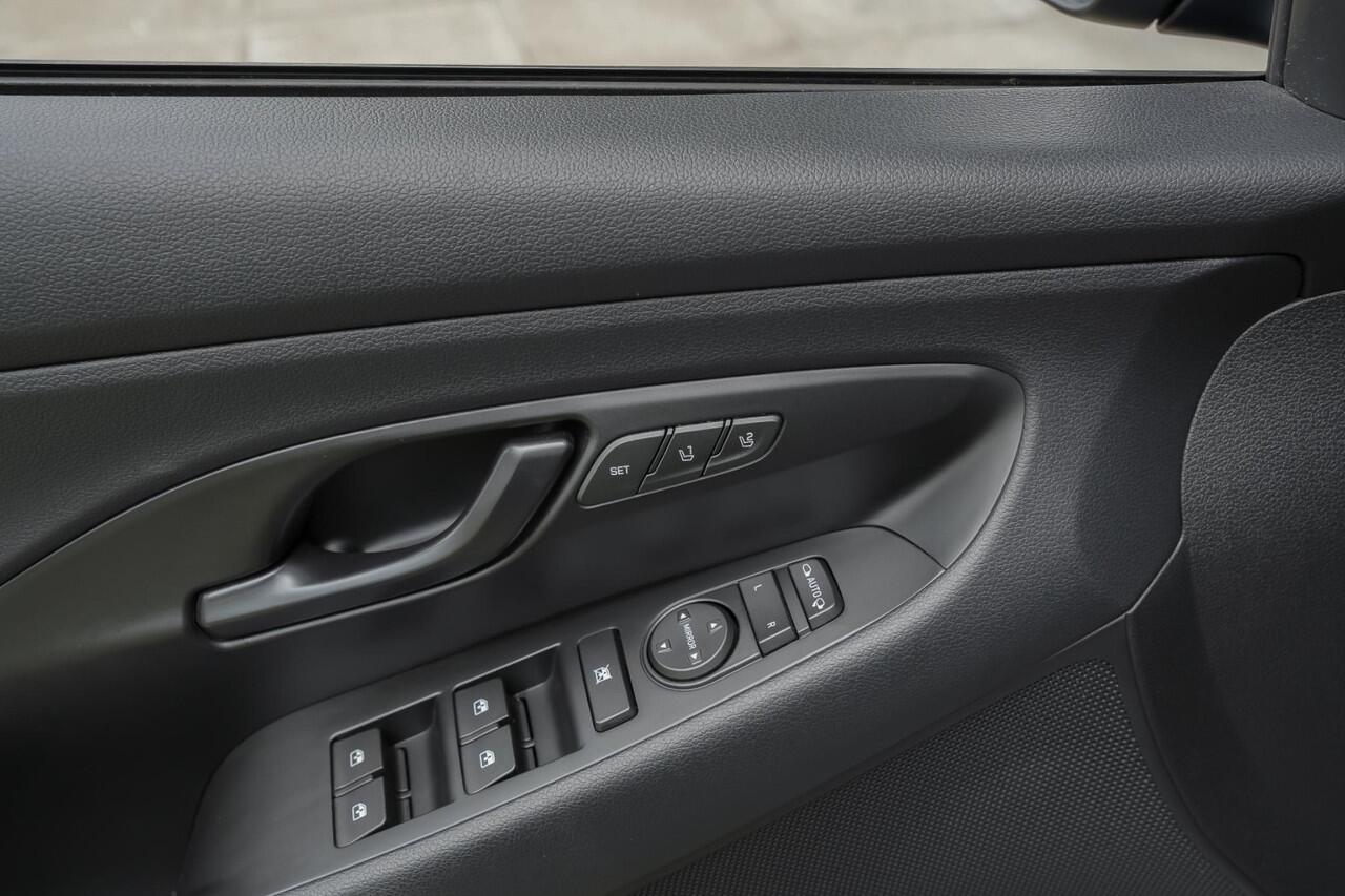 Hyundai I 30 N2 Performance Fastback 2.0 275pk T-GDI |dealer onderhouden|panoramadak|memory|Apple Carplay|parkeercamera|stoelverwarming|clima control|cruise control|19" lichtmetalen velgen|