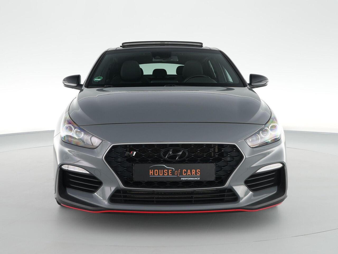 Hyundai I 30 N2 Performance Fastback 2.0 275pk T-GDI |panoramadak|memory|alacantara\leder|Apple Carplay|winterpack|parkeercamera|elek. stoelen|19" lichtmetalen velgen|