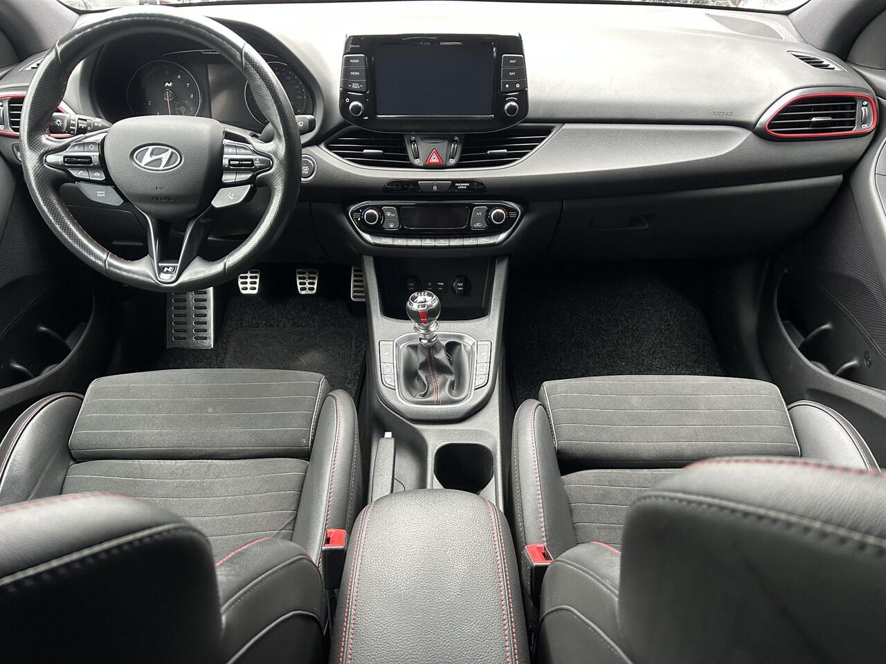 Hyundai I 30 i30N 2.0 T-GDI N2 Performance /Apple Carplay/Camera/Stoel+Stuur Verwarm./Alcantara elektr. stoelen/Parkeersens. V+A/Keyless/(MET GARANTIE*)
