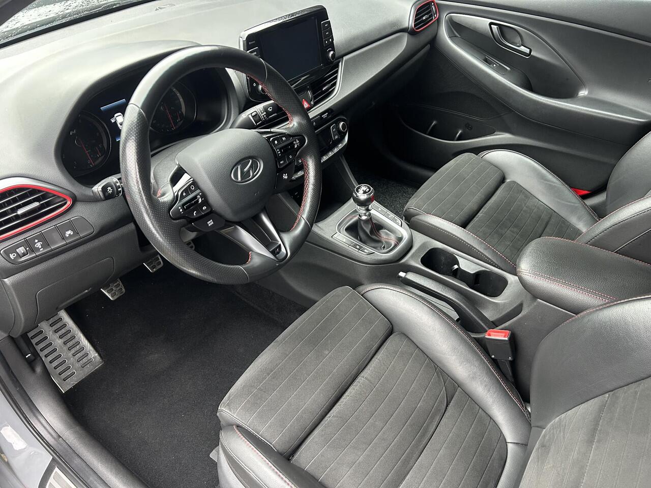 Hyundai I 30 i30N 2.0 T-GDI N2 Performance /Apple Carplay/Camera/Stoel+Stuur Verwarm./Alcantara elektr. stoelen/Parkeersens. V+A/Keyless/(MET GARANTIE*)