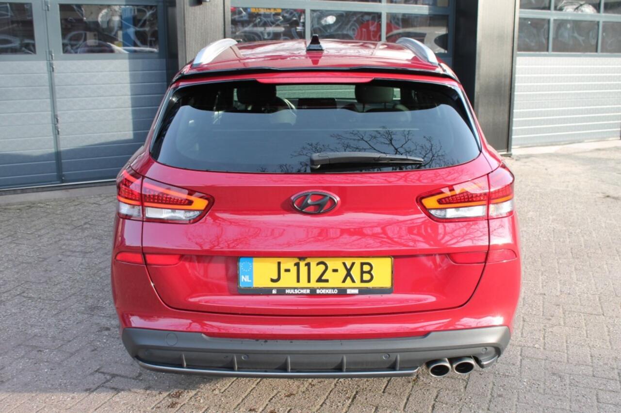 Hyundai I 30 1.5 T-GDI MHEV NLINE **NL-auto** winterbanden set