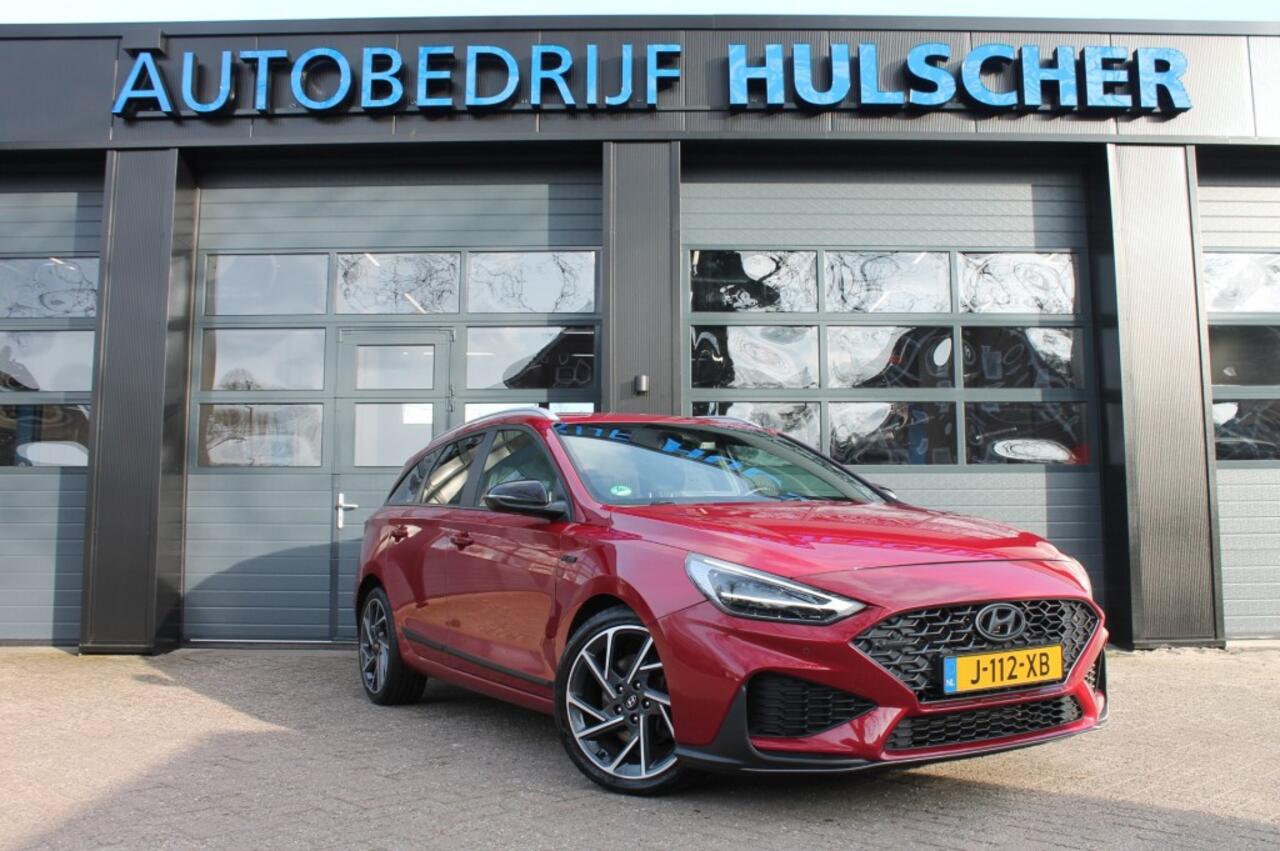 Hyundai I 30 1.5 T-GDI MHEV NLINE **NL-auto** winterbanden set