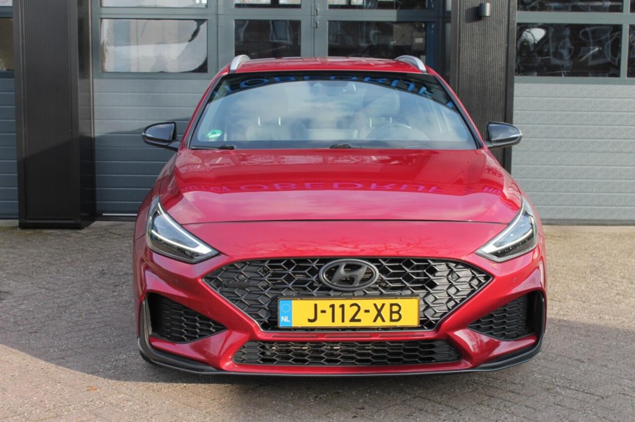 Hyundai I 30 1.5 T-GDI MHEV NLINE **NL-auto** winterbanden set