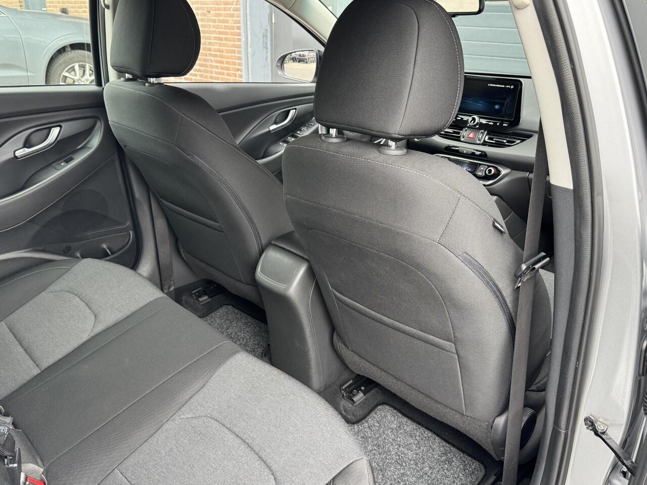 Hyundai I 30 1.0 T-GDI MHEV COMFORT SMART I APPLE CARPLAY I ACHTERUITRIJCAMERA I CRUISE CONTROL I NAVIGATIE I CLIMATE CONTROL