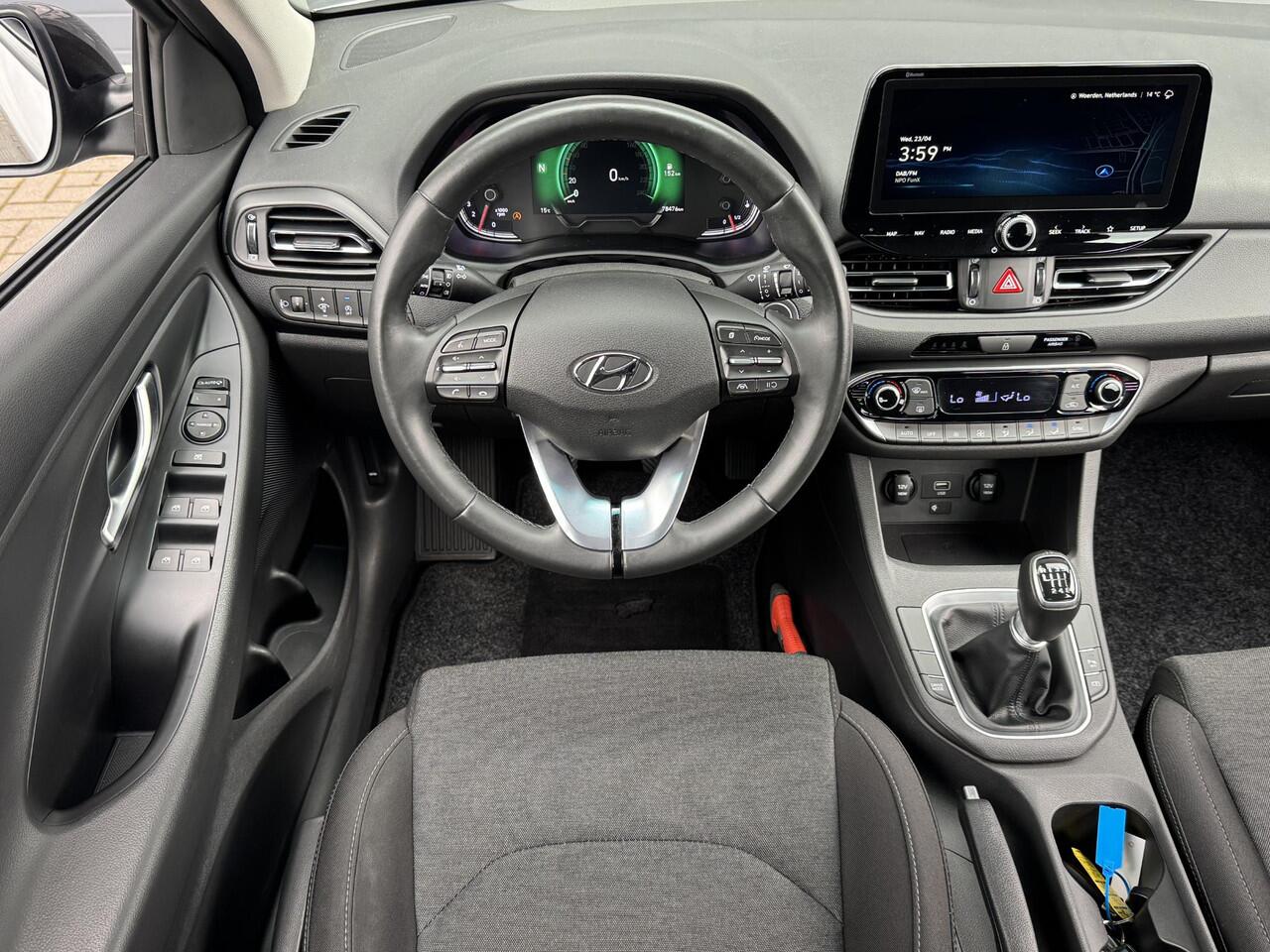 Hyundai I 30 1.0 T-GDI MHEV COMFORT SMART I APPLE CARPLAY I ACHTERUITRIJCAMERA I CRUISE CONTROL I NAVIGATIE I CLIMATE CONTROL