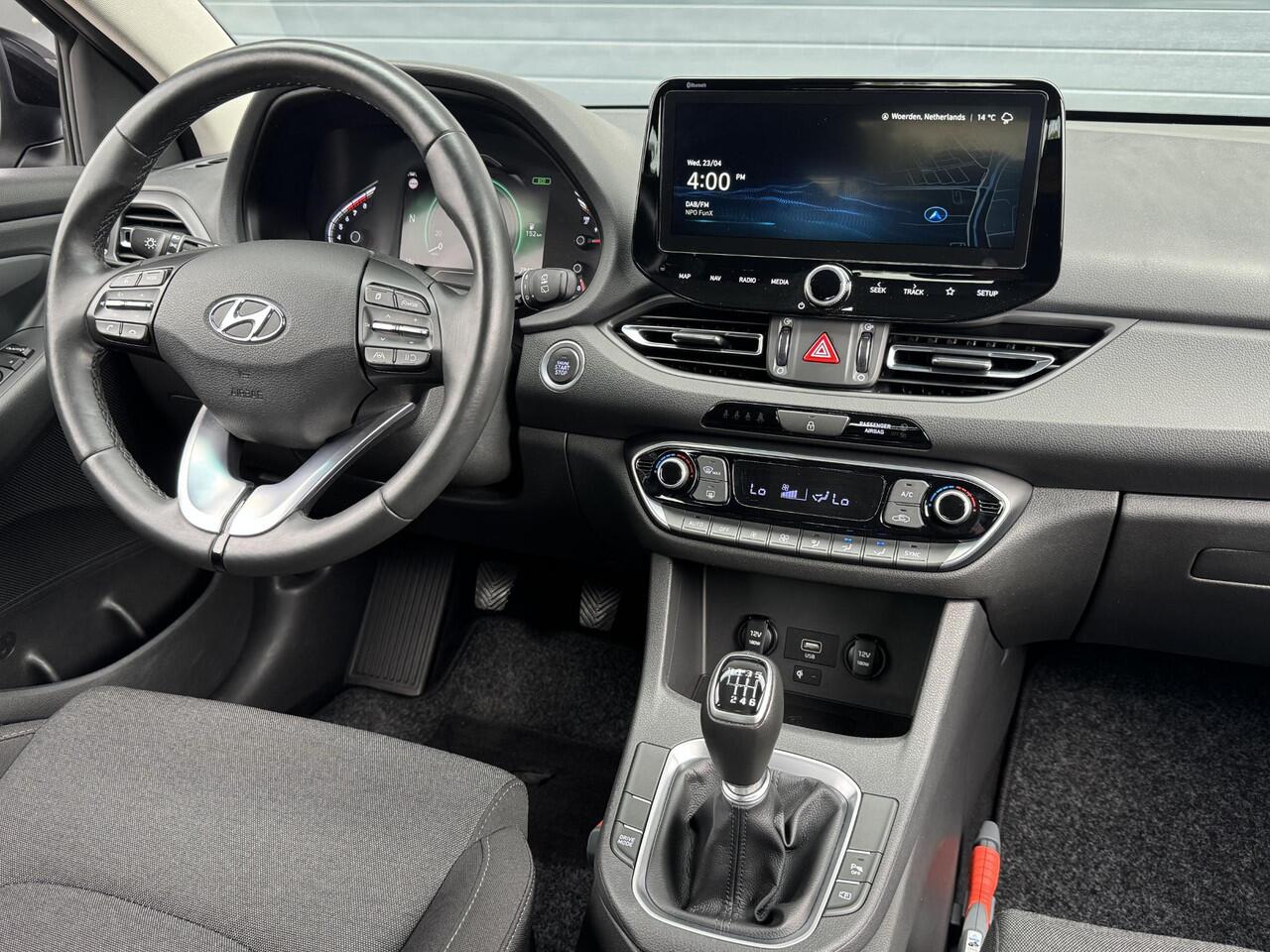 Hyundai I 30 1.0 T-GDI MHEV COMFORT SMART I APPLE CARPLAY I ACHTERUITRIJCAMERA I CRUISE CONTROL I NAVIGATIE I CLIMATE CONTROL