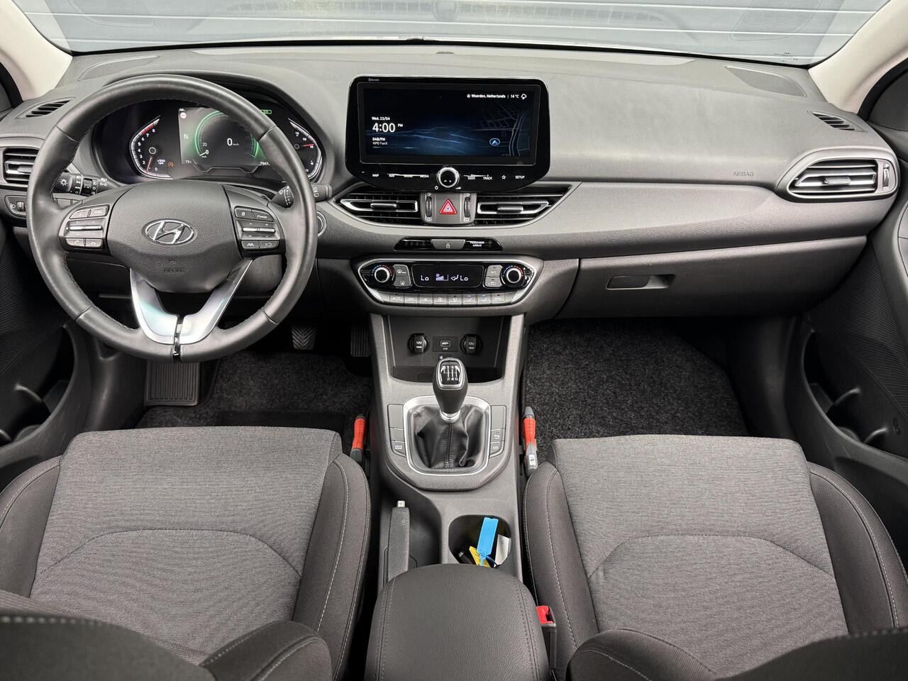 Hyundai I 30 1.0 T-GDI MHEV COMFORT SMART I APPLE CARPLAY I ACHTERUITRIJCAMERA I CRUISE CONTROL I NAVIGATIE I CLIMATE CONTROL