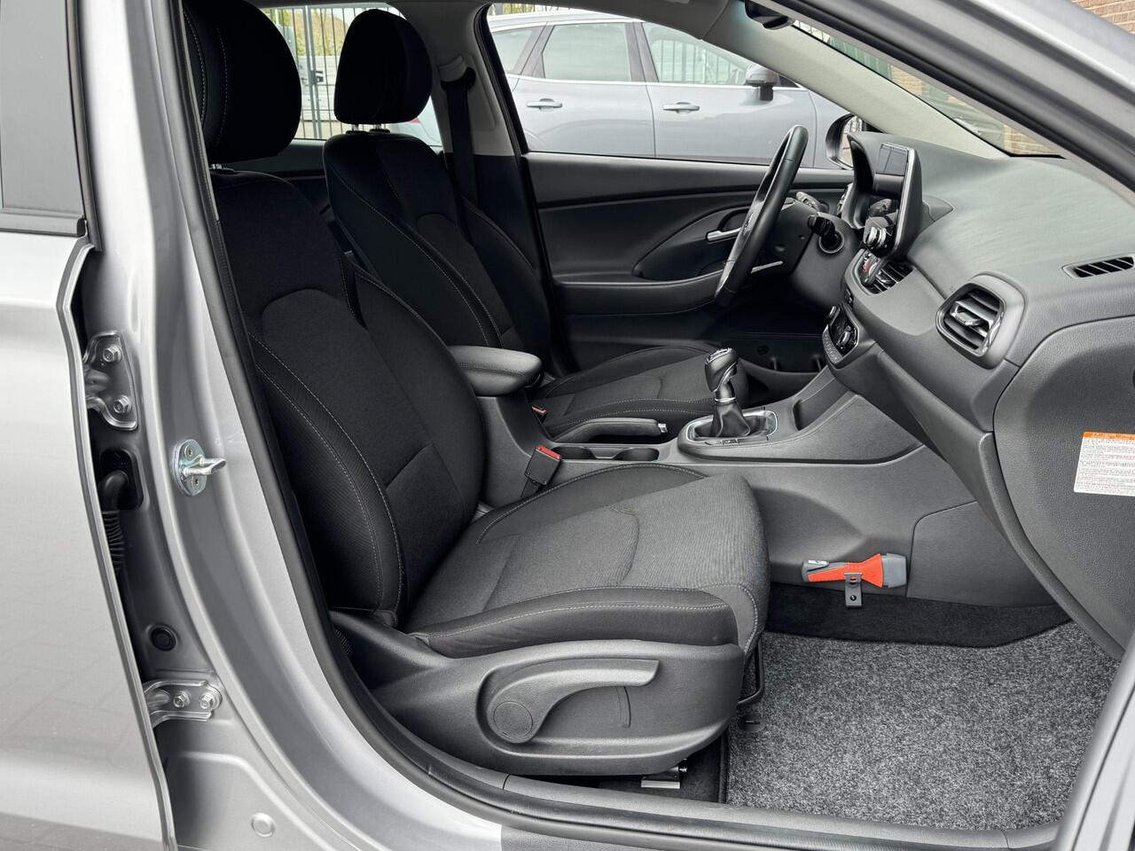 Hyundai I 30 1.0 T-GDI MHEV COMFORT SMART I APPLE CARPLAY I ACHTERUITRIJCAMERA I CRUISE CONTROL I NAVIGATIE I CLIMATE CONTROL