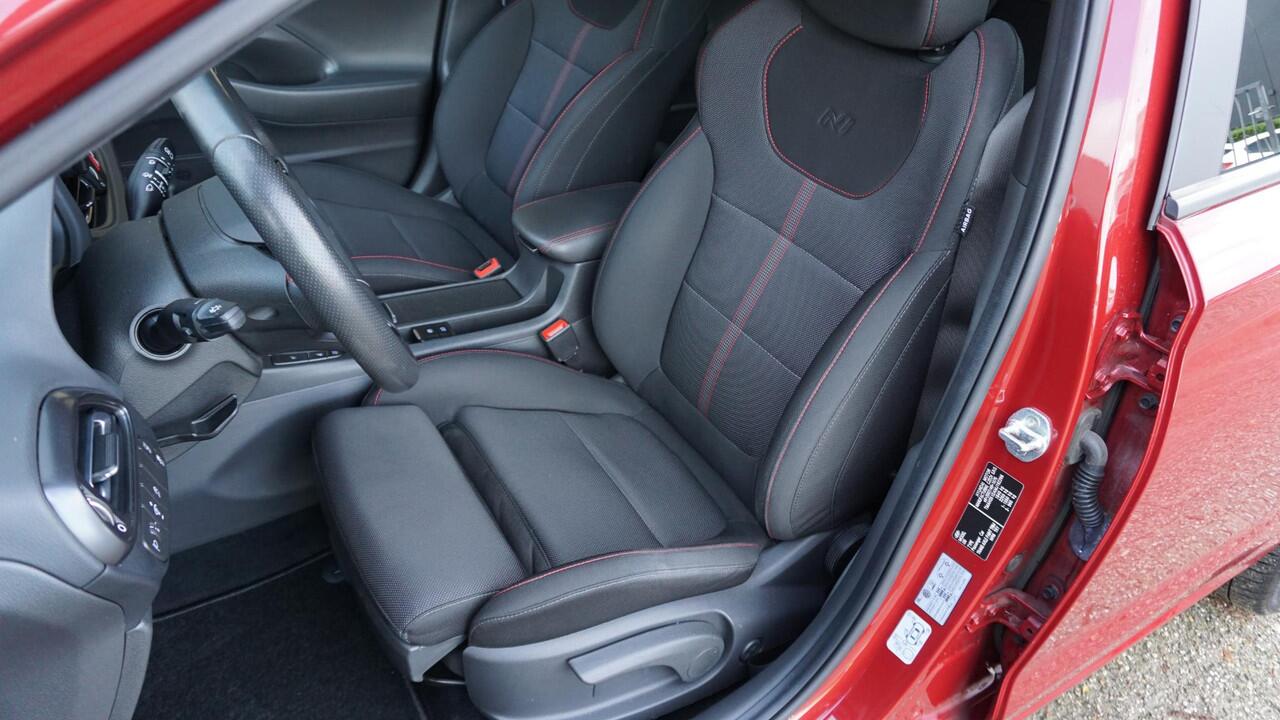 Hyundai I 30 1.5 T-GDi 160pk N Line Navi LED 18inch LM Keyless Groot scherm A-Camera *Sunset Red Metallic* Unieke i30!