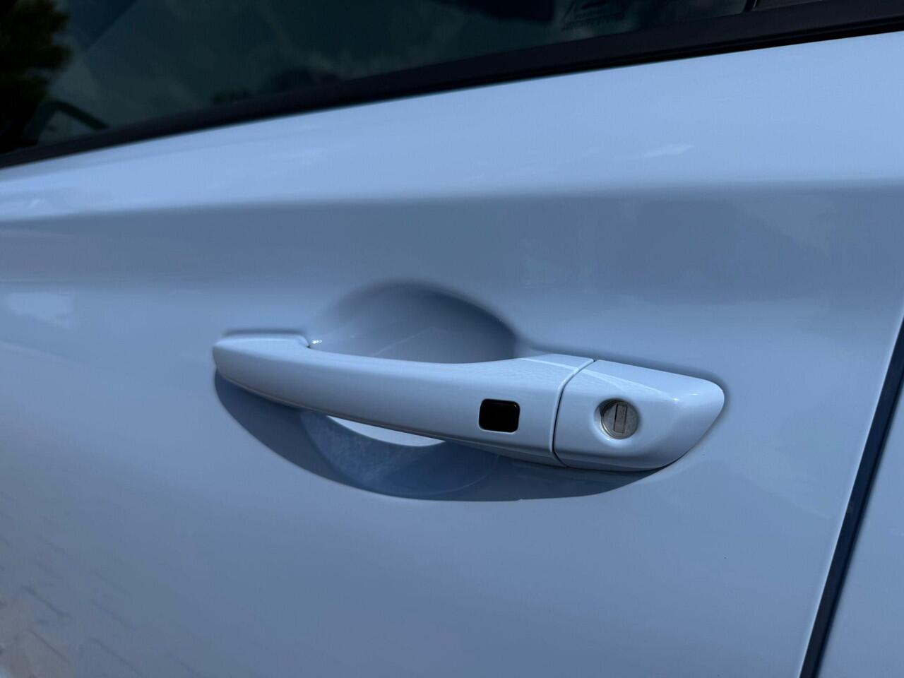 Hyundai I 30 2.0 N schaalstoelen / pipercross intake