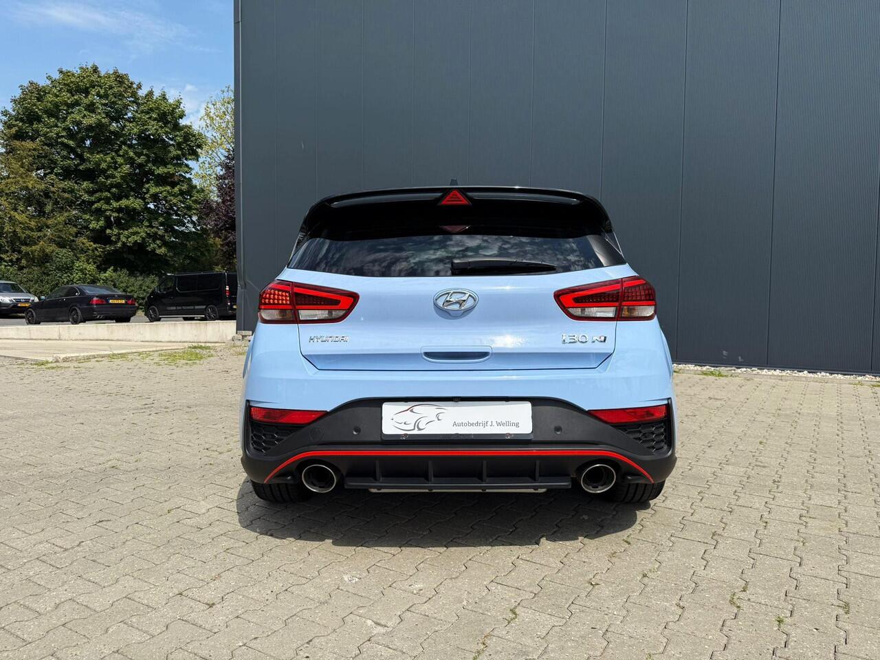 Hyundai I 30 2.0 N schaalstoelen / pipercross intake