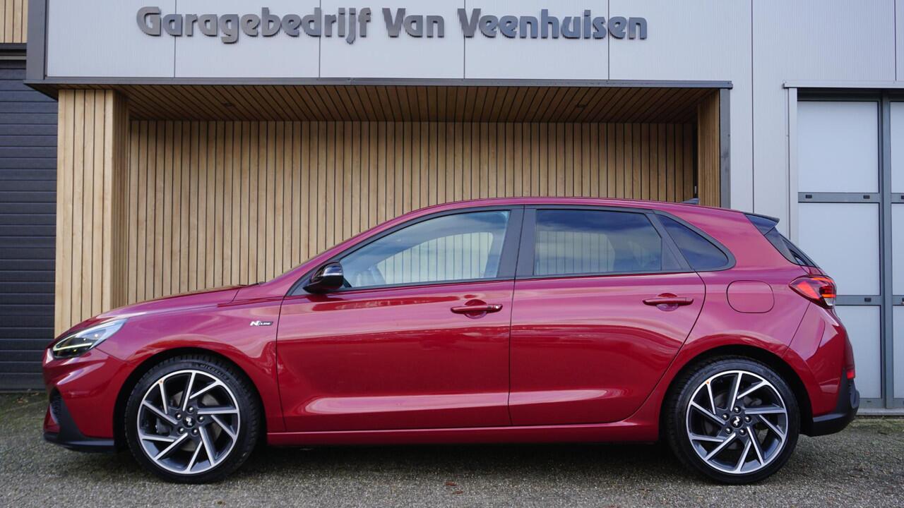 Hyundai I 30 1.5 T-GDi 160pk N Line Navi LED 18inch LM Keyless Groot scherm A-Camera *Sunset Red Metallic* Unieke i30!