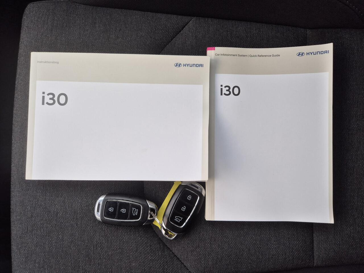 Hyundai I 30 Wagon 1.0 T-GDi MHEV Comfort Smart Automaat / Navigatie via Apple Carplay of Android Auto / Stuur en Stoel verwarming / Achteruitrijcamera / Cruise control / Keyless Entry/Start / Climate control /