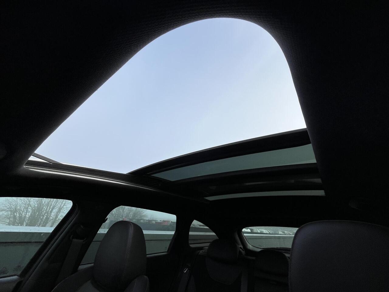 Hyundai I 30 Wagon N Line Sky 1.5 T-GDi MHEV 160pk | SCHUIF/KANTELDAK | N-LINE PACK | 1e EIGENAAR! | 18'' 2-TONE LM-VELGEN |