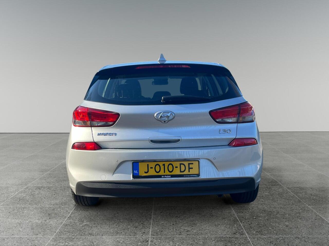 Hyundai I 30 Comfort 1.0 T-GDI 120pk | NAVI | CLIMA | CAMERA| APPLE CARPLAY / ANDROID AUTO |