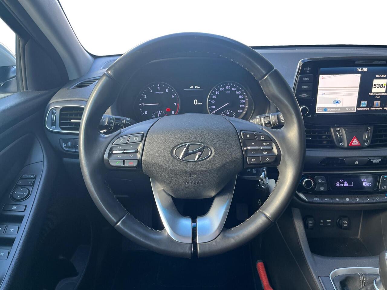 Hyundai I 30 Comfort 1.0 T-GDI 120pk | NAVI | CLIMA | CAMERA| APPLE CARPLAY / ANDROID AUTO |