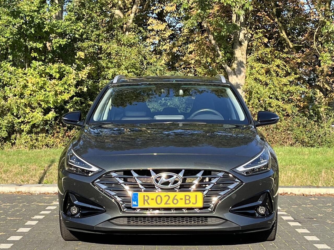 Hyundai I 30 Wagon 1.5 T-GDi MHEV 160 PK Premium | Lederen bekleding & Stoelkoeling/Stoelverwarming |1410 kg trekvermogen | All-Season banden |