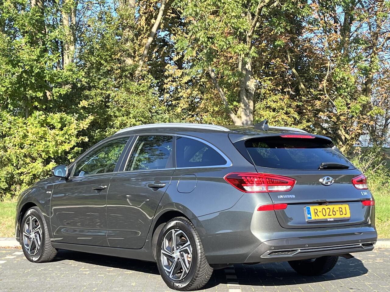 Hyundai I 30 Wagon 1.5 T-GDi MHEV 160 PK Premium | Lederen bekleding & Stoelkoeling/Stoelverwarming |1410 kg trekvermogen | All-Season banden |