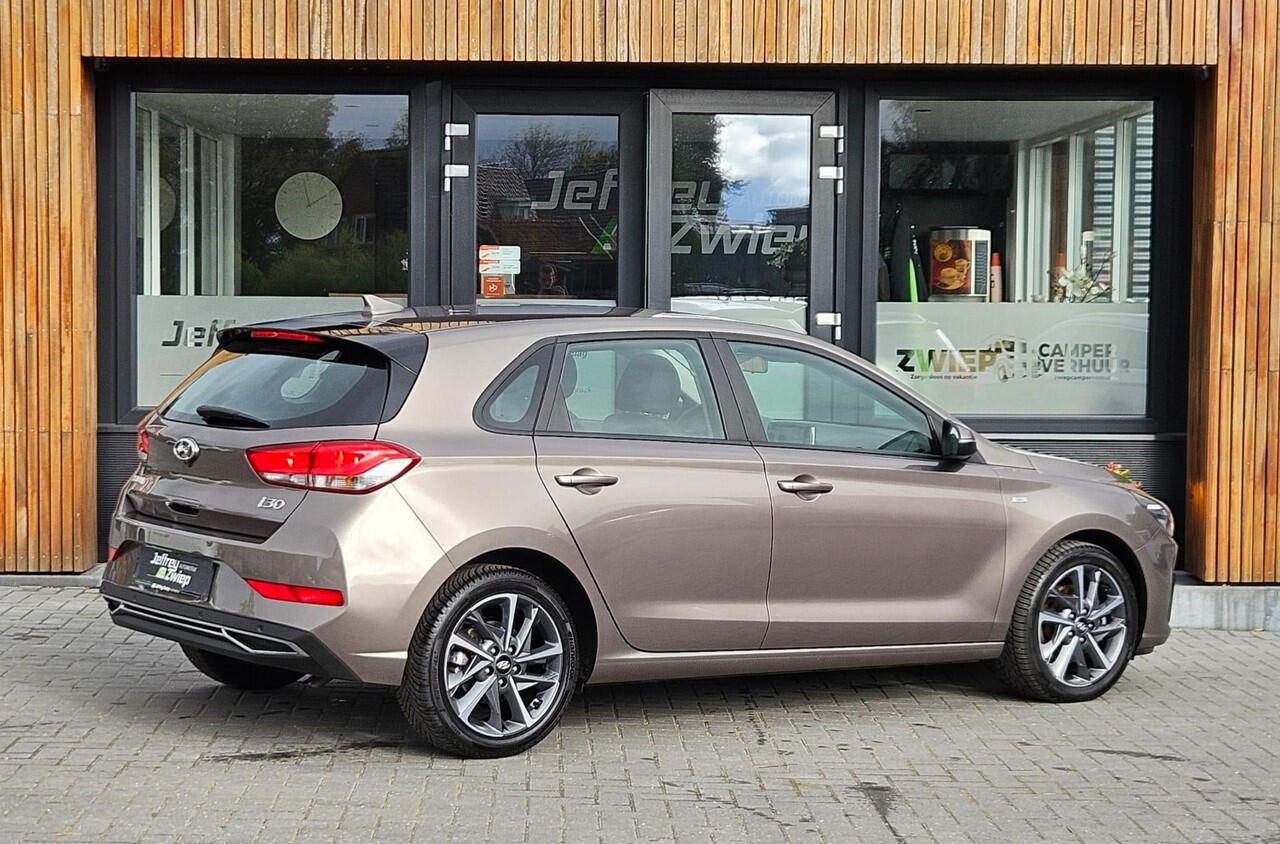 Hyundai I 30 1.0 T-GDi MHEV i-Motion stoelverwarming. stuurverwarming. camera achter. Apple carplay.