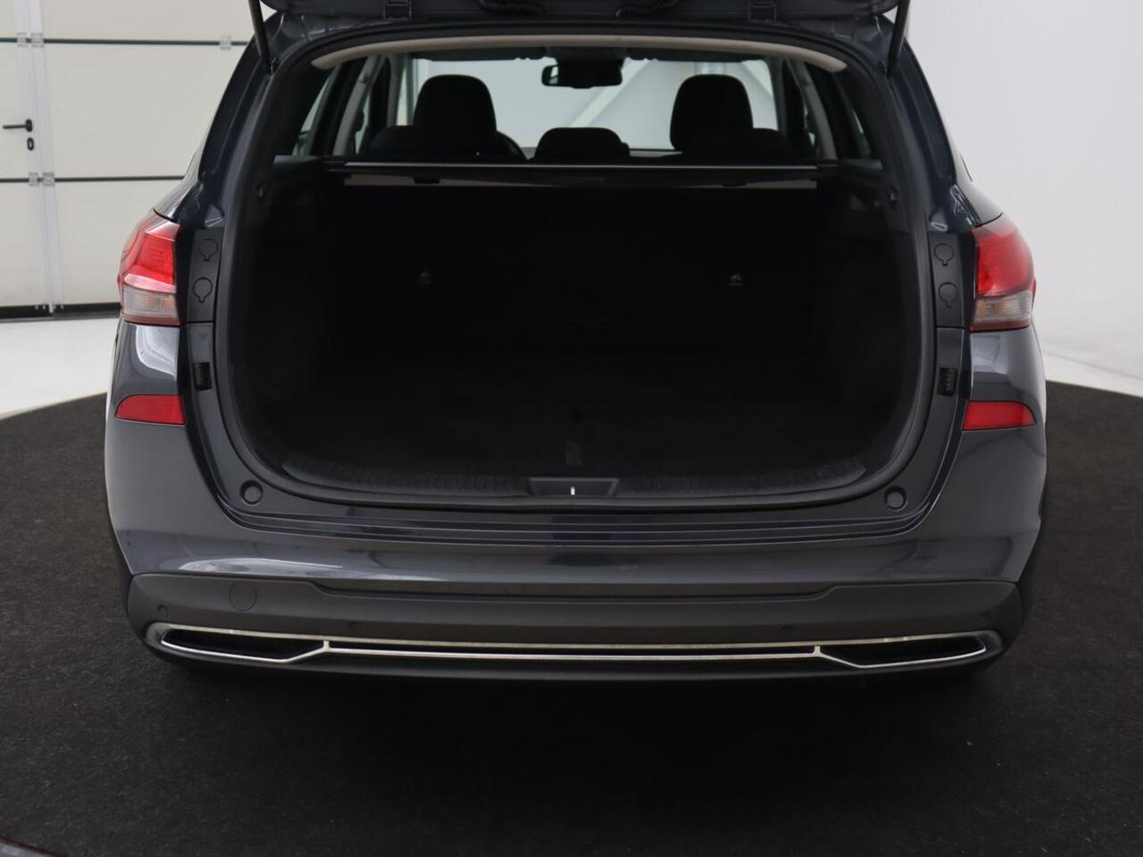 Hyundai I 30 1.0 T-GDi MHEV Comfort Smart | Camera | Carplay | Keyless | Full LED | Navigatie | Climate control | Parkeerhulp | Cruise control | DAB | Bluetooth