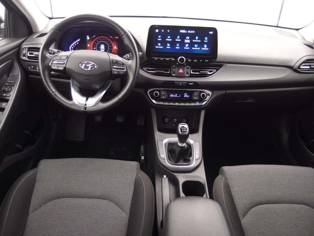 Hyundai I 30 Wagon 1.0 T-GDi MHEV Comfort Smart VIRTUAL / CAMERA / DAB+ / CARPLAY / CRUISE / BLUETOOTH / PDC / FULL LED / KEYLESS / NL-AUTO