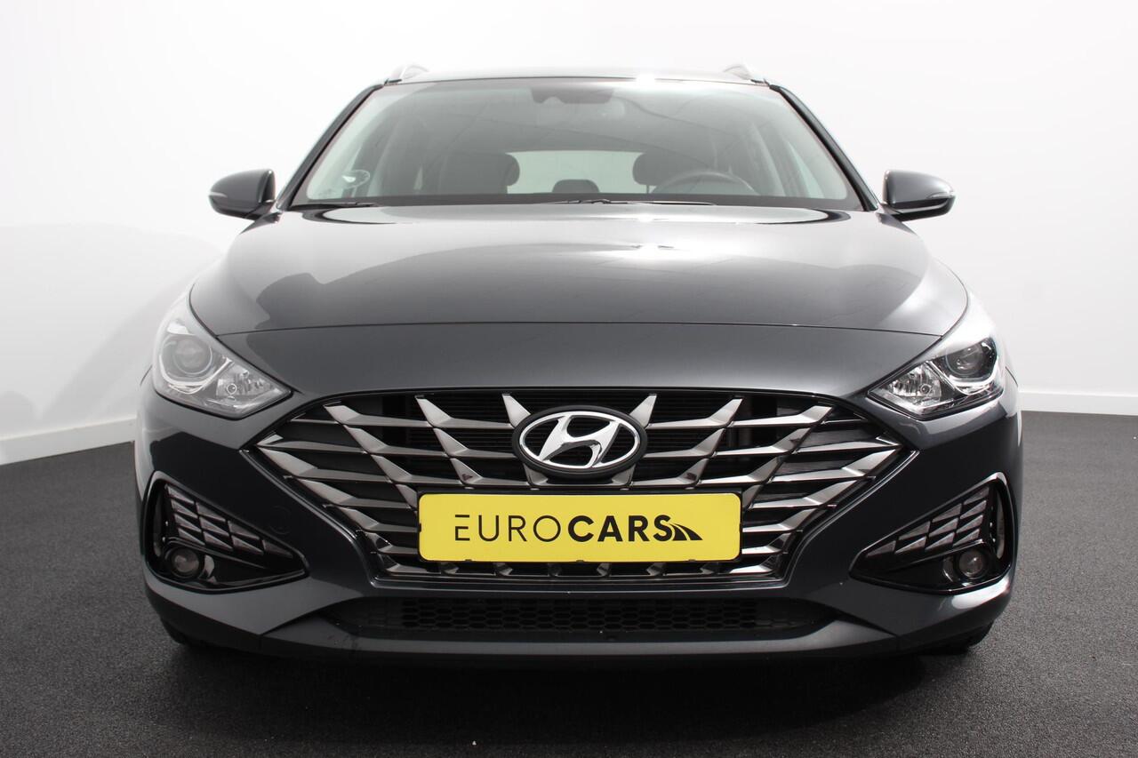 Hyundai I 30 Wagon 1.0 T-GDi 120 Pk Essential | Navigatie | Apple Carplay/Android Auto | Climate Control | Camera | Afneembare Trekhaak | Lane Assist | Privacy Glass | Keyless Start