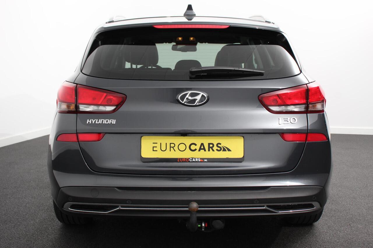 Hyundai I 30 Wagon 1.0 T-GDi 120 Pk Essential | Navigatie | Apple Carplay/Android Auto | Climate Control | Camera | Afneembare Trekhaak | Lane Assist | Privacy Glass | Keyless Start
