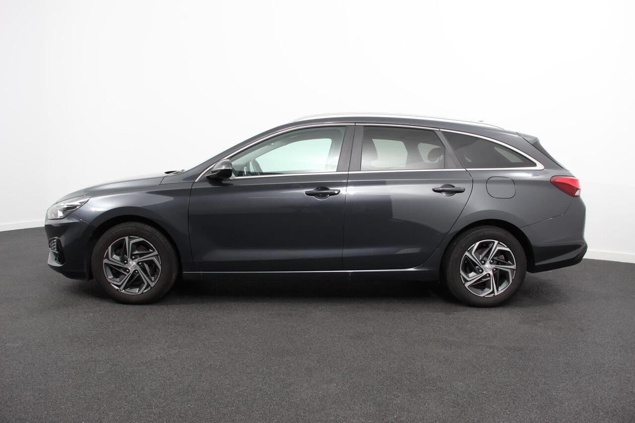 Hyundai I 30 Wagon 1.0 T-GDi 120 Pk Essential | Navigatie | Apple Carplay/Android Auto | Climate Control | Camera | Afneembare Trekhaak | Lane Assist | Privacy Glass | Keyless Start