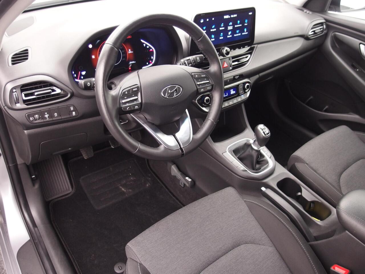 Hyundai I 30 Wagon 1.0 T-GDi MHEV Comfort Smart VIRTUAL / CAMERA / DAB+ / CARPLAY / CRUISE / BLUETOOTH / PDC / FULL LED / KEYLESS / NL-AUTO