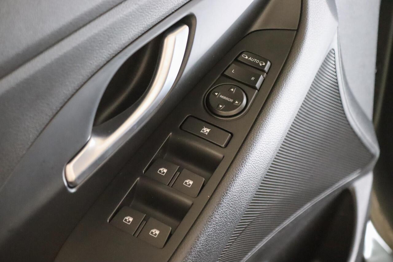 Hyundai I 30 1.5 T-GDi MHEV Premium Sky Panoramadak, Stoelverwarming, Stuurverwarming,