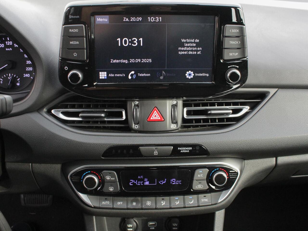 Hyundai I 30 1.0 T-GDi MHEV Comfort Smart Automaat | Carplay/Android auto | Camera | Park sens
