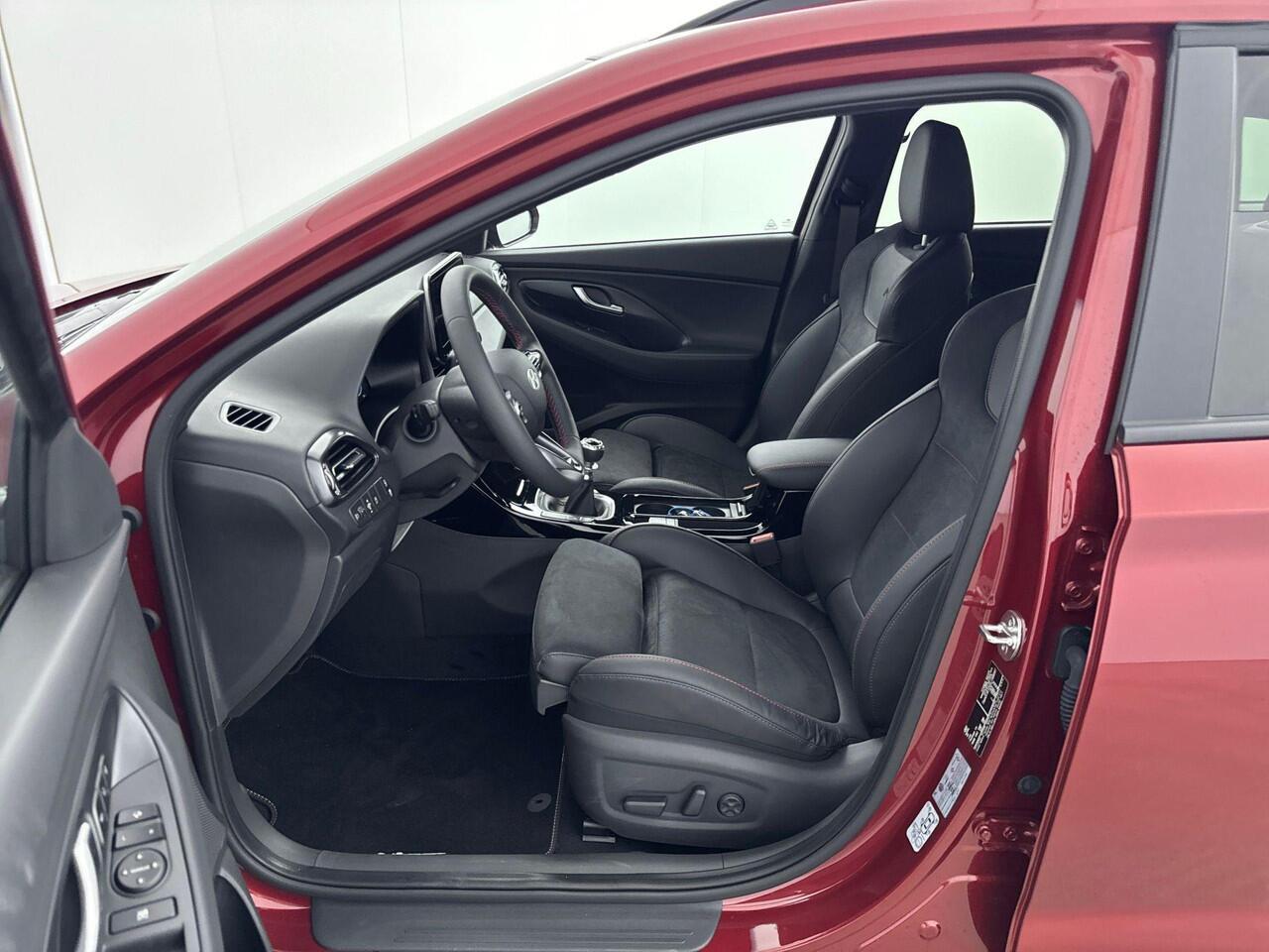 Hyundai I 30 Wagon 1.5 T-GDi MHEV N Line | Memoryseat | Apple Carplay & Android auto | Sportinterieur | Achteruitrijcamera | Cruise Control | Climate Control | 2024 Facelift model