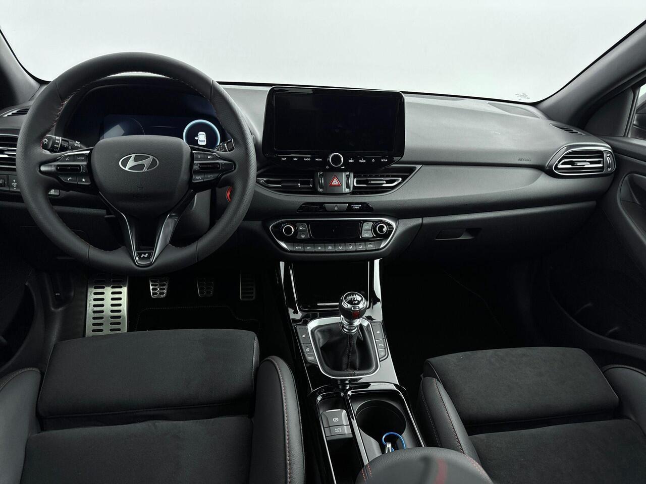 Hyundai I 30 Wagon 1.5 T-GDi MHEV N Line | Memoryseat | Apple Carplay & Android auto | Sportinterieur | Achteruitrijcamera | Cruise Control | Climate Control | 2024 Facelift model