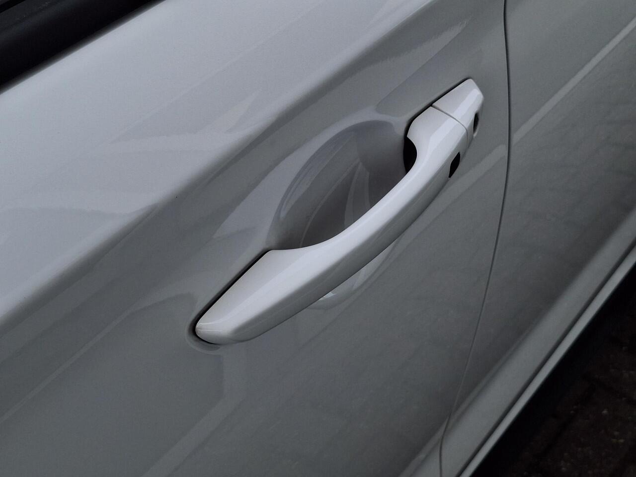 Hyundai I 30 Wagon 1.5 T-GDi MHEV N Line | Achteruitrijcamera | Stoel/stuurverwarming | Stoelgeheugen | Half leder/suède stoelen | Apple Carplay/Android Auto |