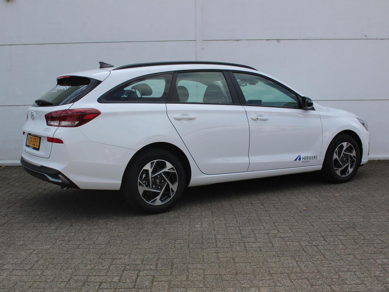 Hyundai I 30 Wagon 1.0 T-GDi MHEV Comfort / Navigatie + Android Auto/Apple Carplay / DAB / Climate Control / Cruise Control / Achteruitrijcamera /