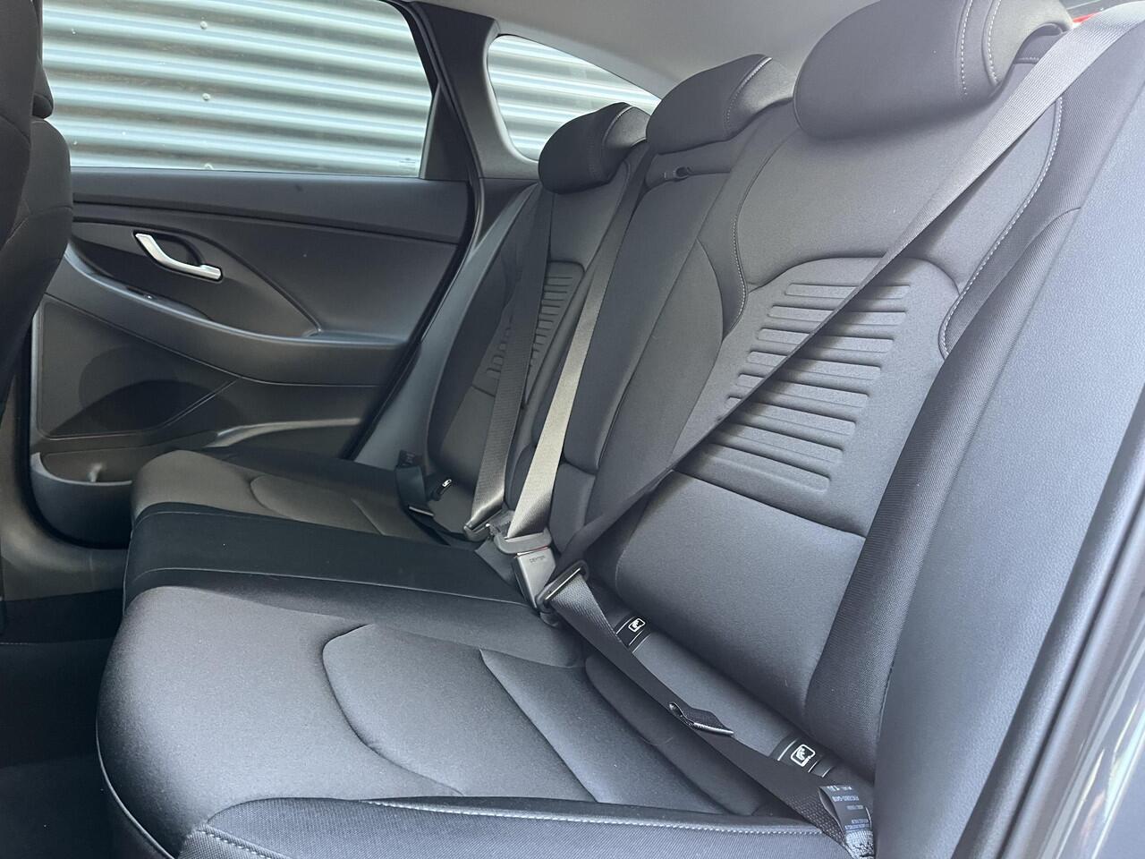 Hyundai I 30 Wagon 1.0 T-GDi Automaat MHEV Comfort DCT | ¤4.700 KORTING | APPLE CARPLAY / ANDROID AUTO | DRAADLOZE TELEFOONLADER |