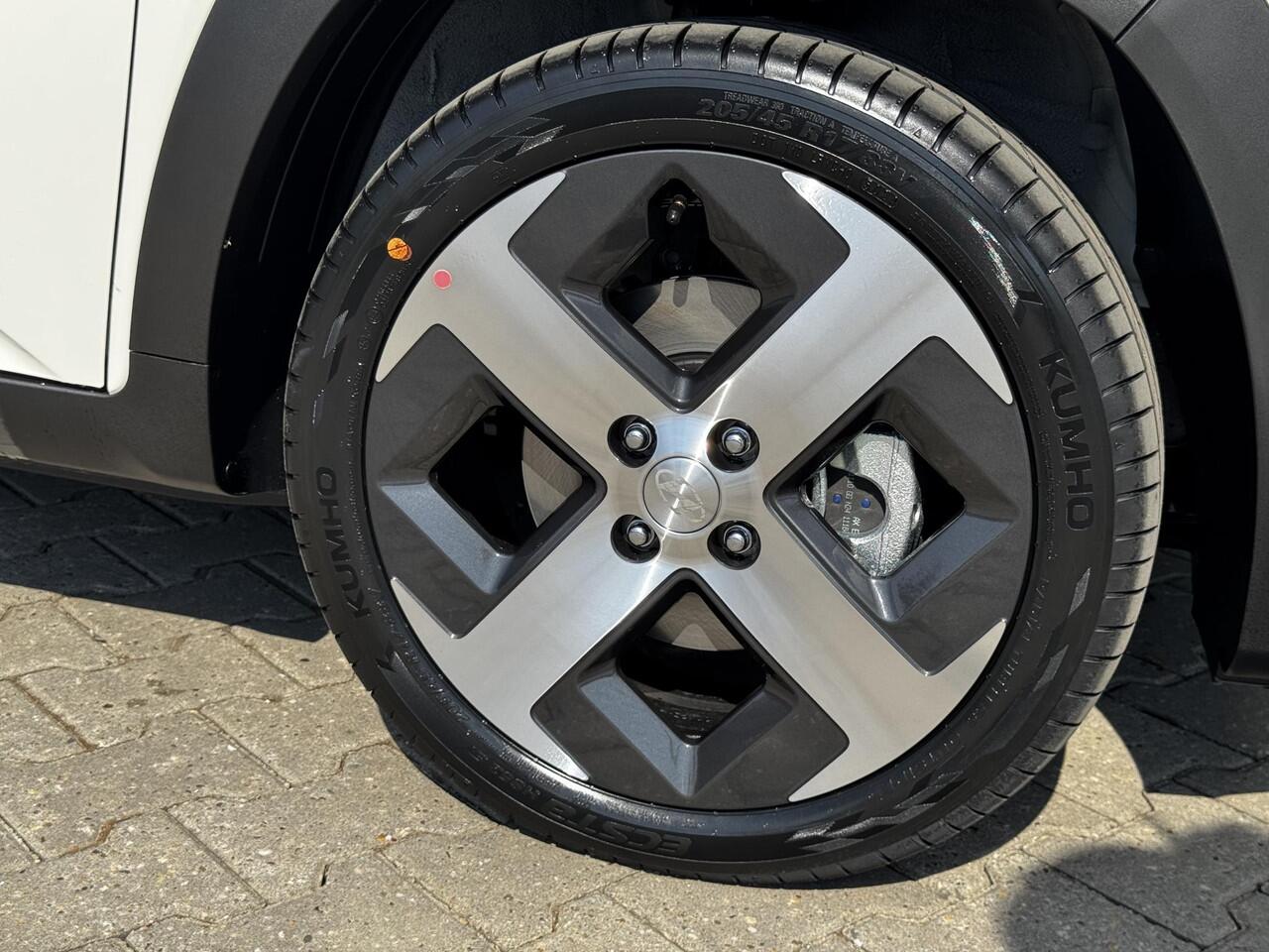 Hyundai INSTER Evolve 49 kWh / ¤2000,- Voordeel Op Nieuwprijs / Rijklaarprijs / Direct Leverbaar / Winter Pack / Technology Pack