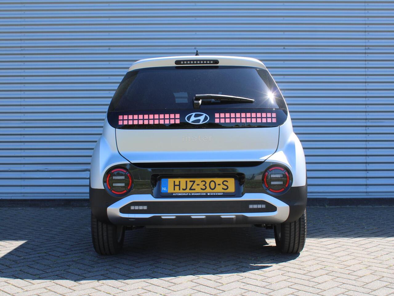 Hyundai INSTER Pulse 49 kWh | Winter Pack | Nieuw | BTW Auto | Navi | Stoel- Stuurverwarming | Cruise | Keyless Entry | 17% bijtelling |