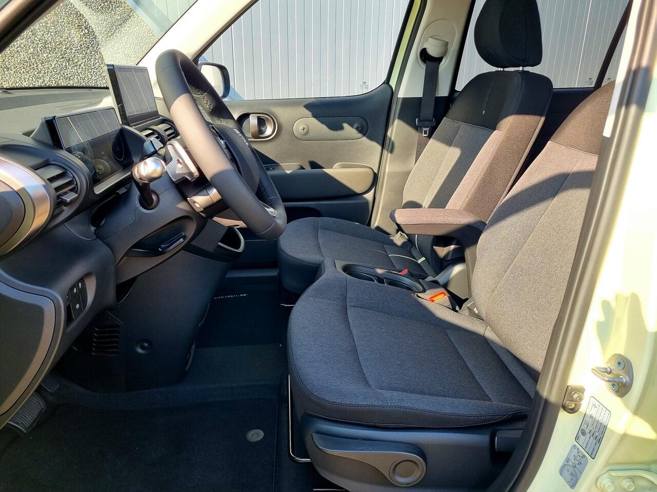 Hyundai INSTER Evolve 49 kWh Tech + Winter Pack / ¤2000,- Voordeel Op Nieuwprijs / Rijklaarprijs / Direct Leverbaar /