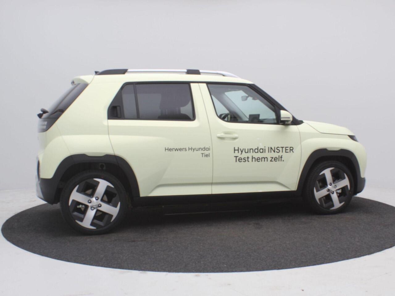 Hyundai INSTER Evolve Sky W&T 49 kWh