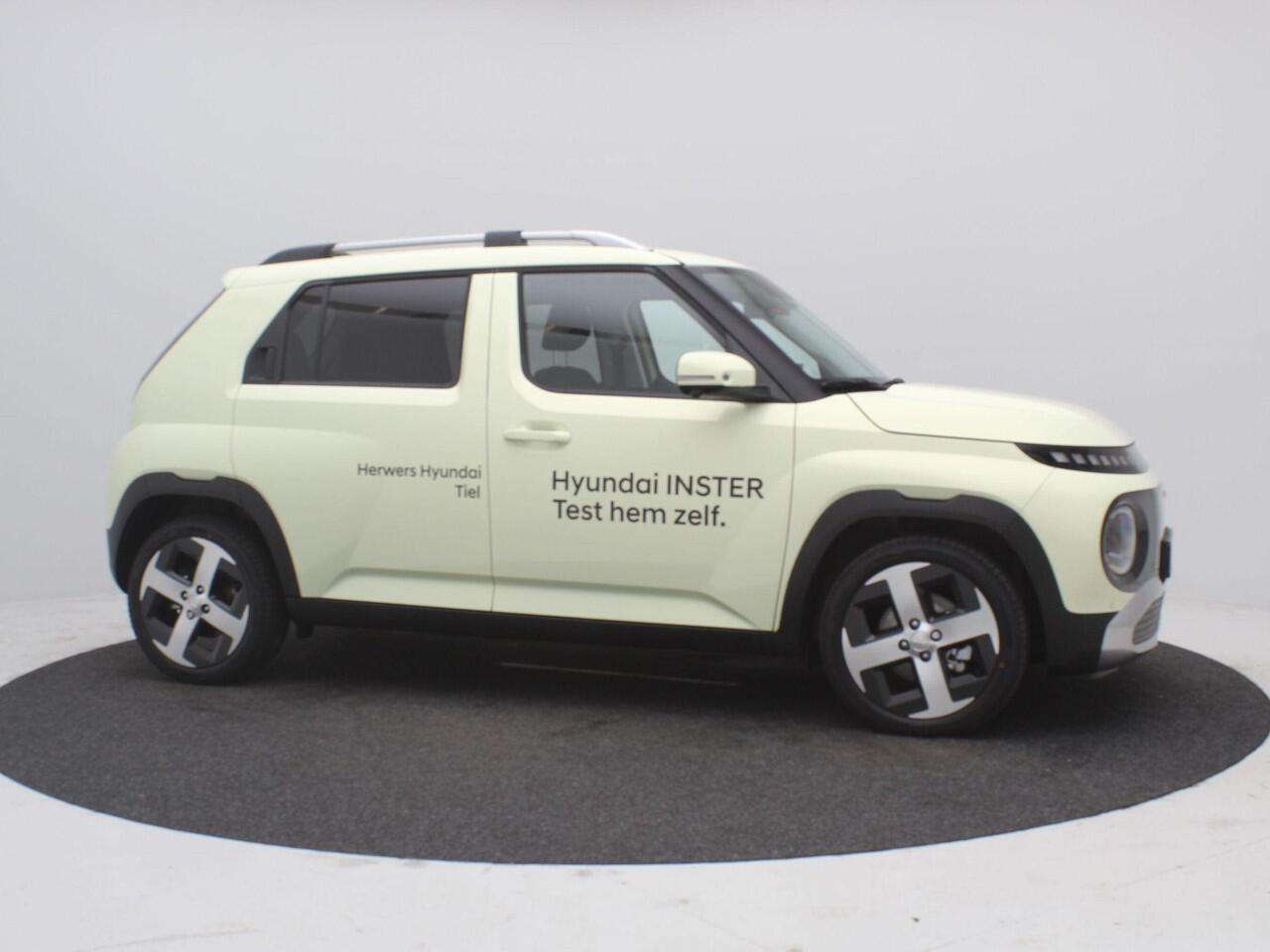 Hyundai INSTER Evolve Sky W&T 49 kWh