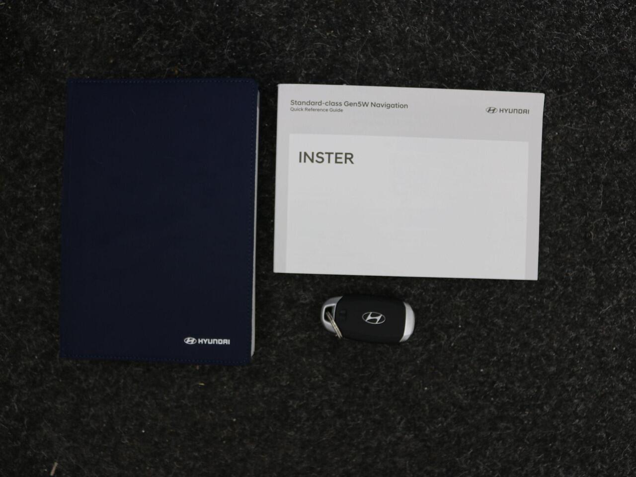 Hyundai INSTER Evolve Sky W&T 49 kWh