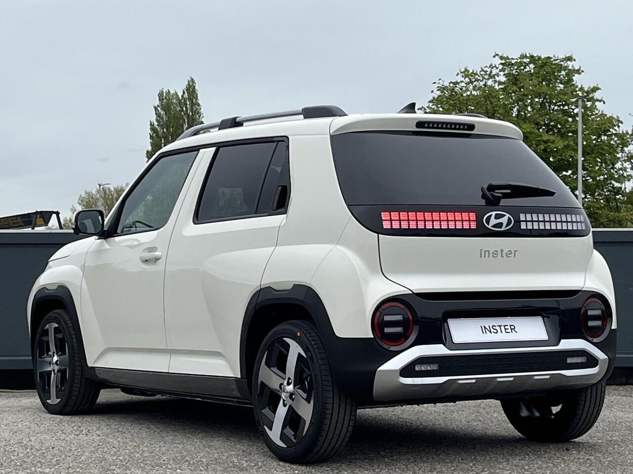 Hyundai INSTER Evolve 49 kWh |¤2520 KORTING|VOORRAAD|360 CAMERA|STOEL/-STUURVERWARMING|DODEHOEKDETECTIE|